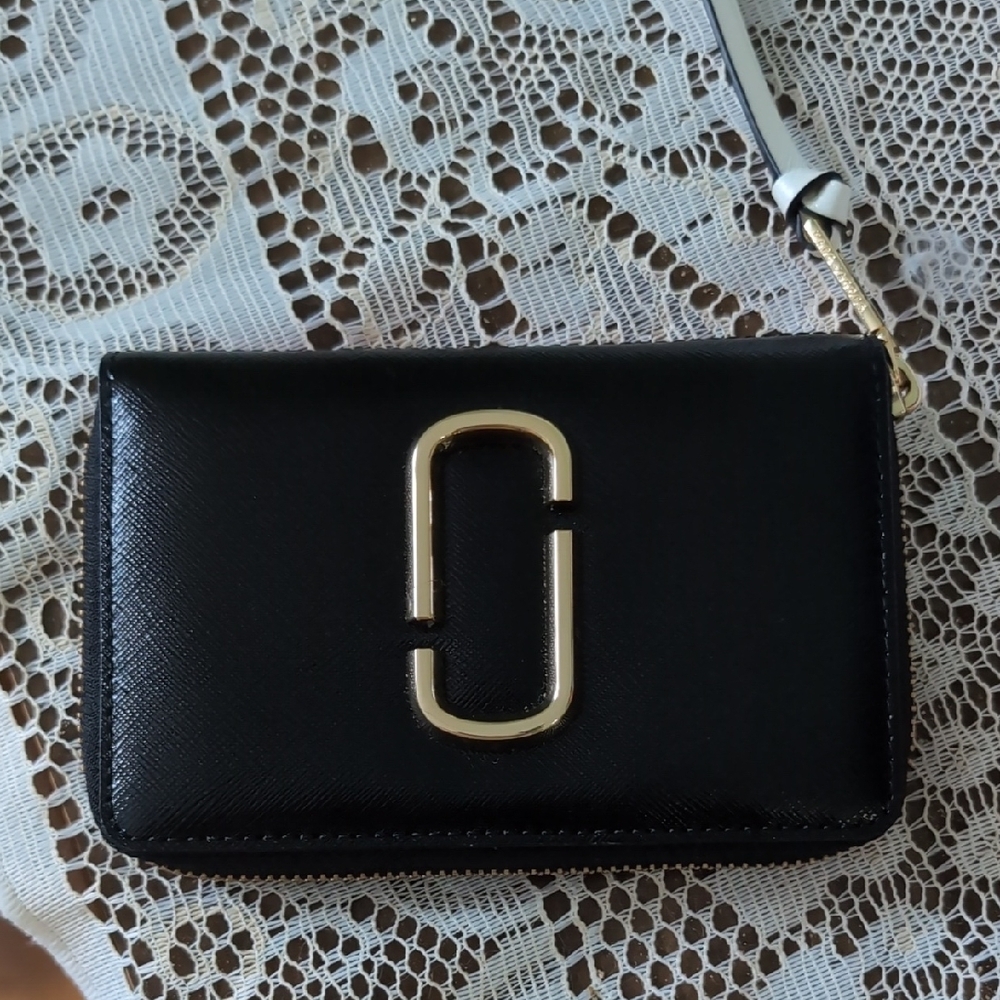 Marc Jacobs Black Pink Green Zip Up Bi-fold Wallet With Gold Accent